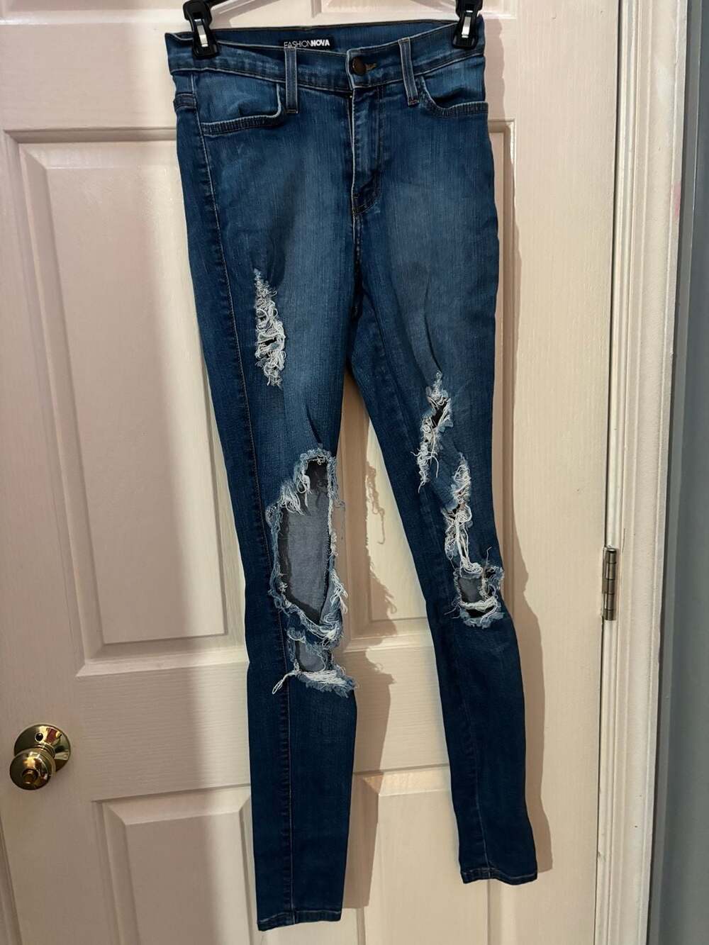 Fashion Nova Distressed High-Rise Skinny Jeans Size 1 (W24)